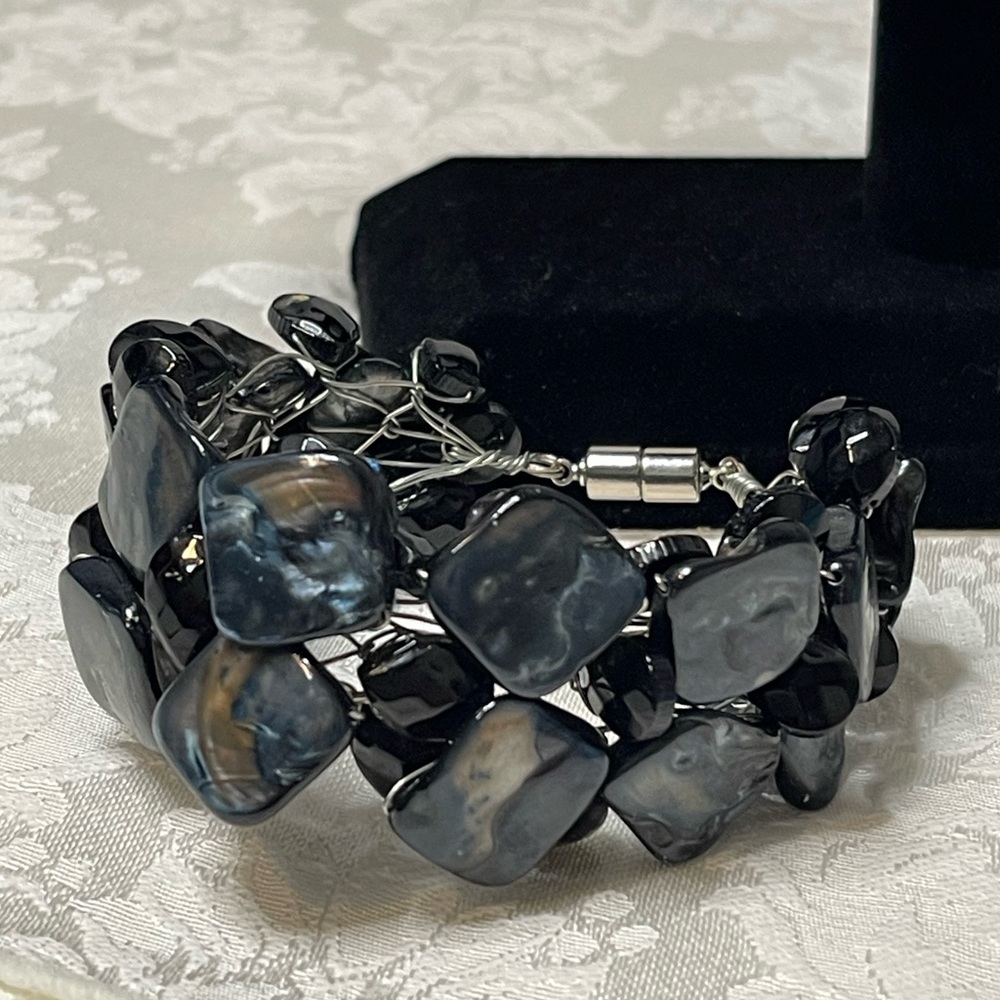 Bohemian Healing Energy Magnetic Bracelet Women’s Metallic Blue Black Handmade